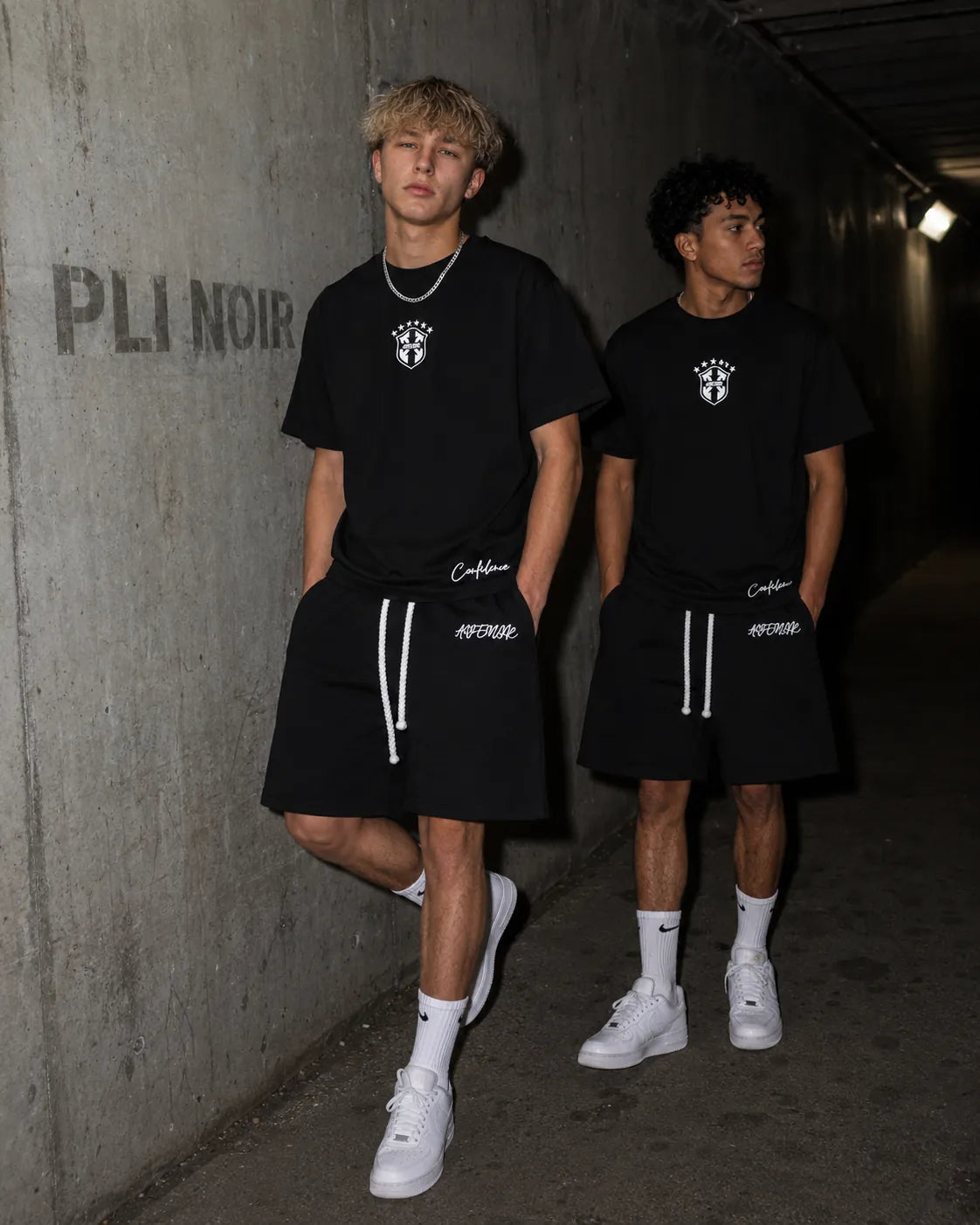 PLI NOIR